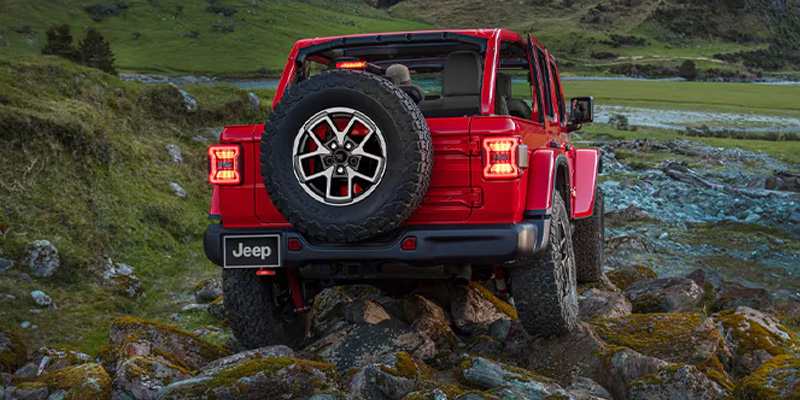 Jeep Accessories - Jeep Wrangler in the mud