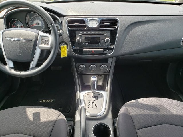2013 Chrysler 200 Touring