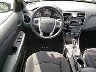 2013 Chrysler 200 Touring