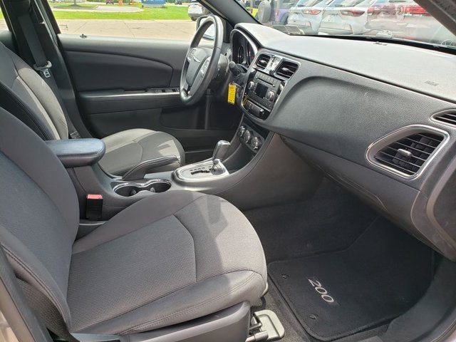 2013 Chrysler 200 Touring