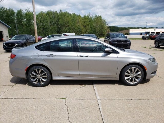 2015 Chrysler 200 S