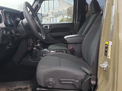 2025 Jeep Wrangler 4-Door Willys 4x4