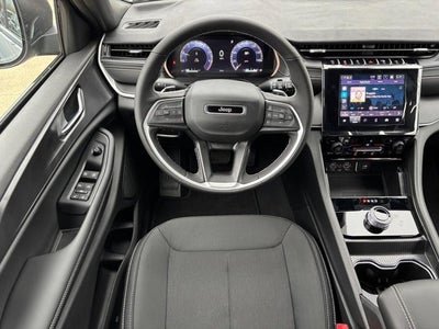 2025 Jeep Grand Cherokee GRAND CHEROKEE LAREDO X 4X4