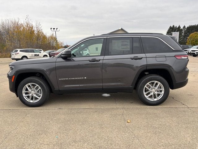 2025 Jeep Grand Cherokee GRAND CHEROKEE LAREDO X 4X4