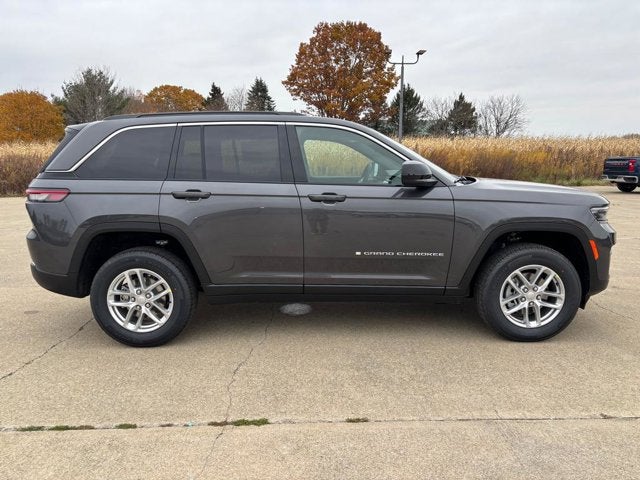 2025 Jeep Grand Cherokee GRAND CHEROKEE LAREDO X 4X4
