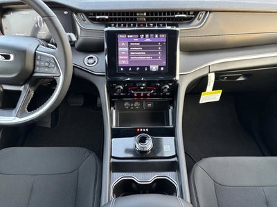 2025 Jeep Grand Cherokee GRAND CHEROKEE LAREDO X 4X4