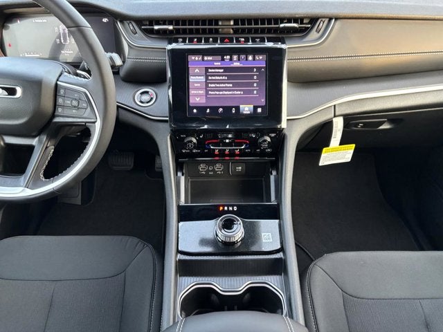 2025 Jeep Grand Cherokee GRAND CHEROKEE LAREDO X 4X4