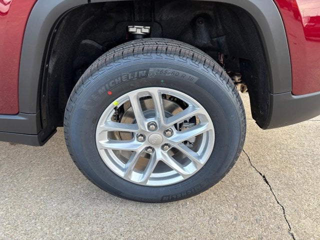 2025 Jeep Grand Cherokee GRAND CHEROKEE LAREDO X 4X4