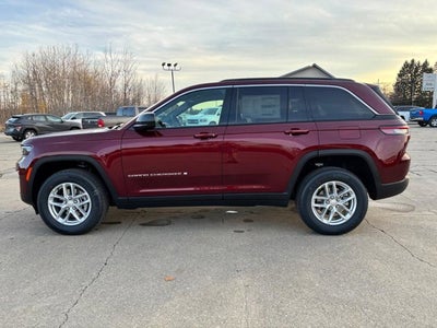 2025 Jeep Grand Cherokee GRAND CHEROKEE LAREDO X 4X4
