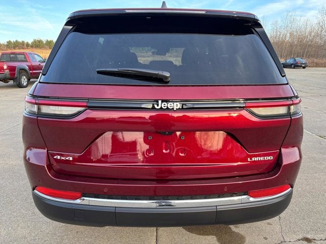 2025 Jeep Grand Cherokee GRAND CHEROKEE LAREDO X 4X4