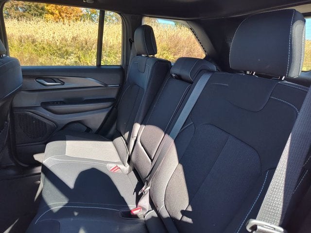 2026 Jeep Grand Cherokee GRAND CHEROKEE LAREDO X 4X4