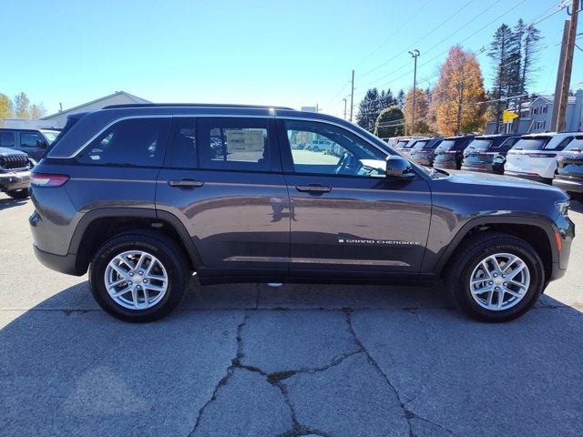 2026 Jeep Grand Cherokee GRAND CHEROKEE LAREDO X 4X4