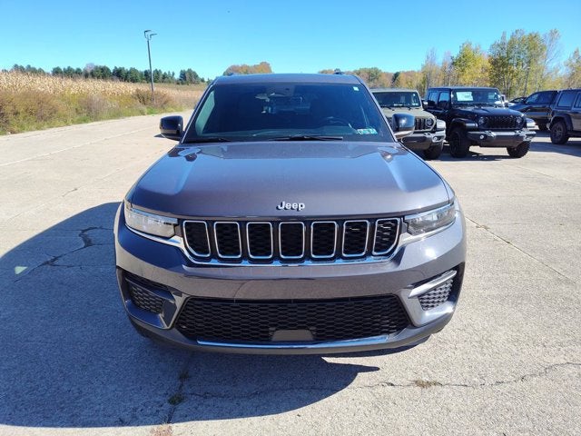 2026 Jeep Grand Cherokee GRAND CHEROKEE LAREDO X 4X4