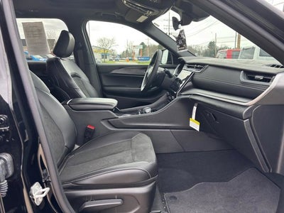 2025 Jeep Grand Cherokee Altitude X 4x4