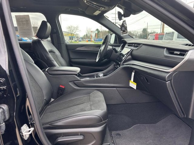 2025 Jeep Grand Cherokee Altitude X 4x4