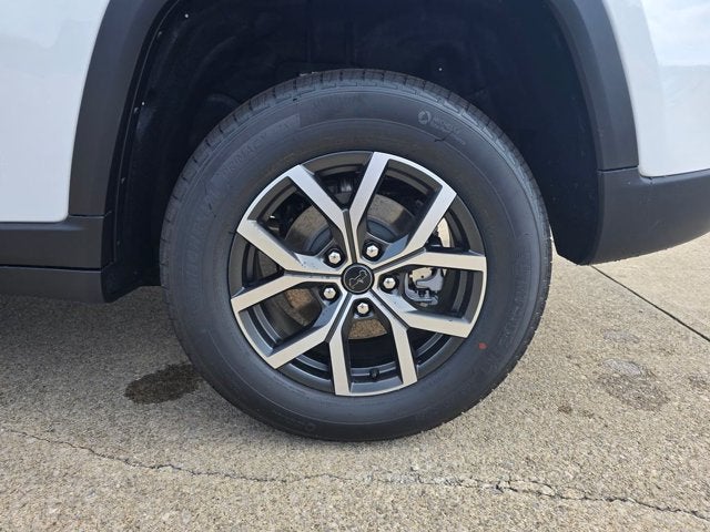 2027 Jeep Grand Cherokee GRAND CHEROKEE LAREDO X 4X4