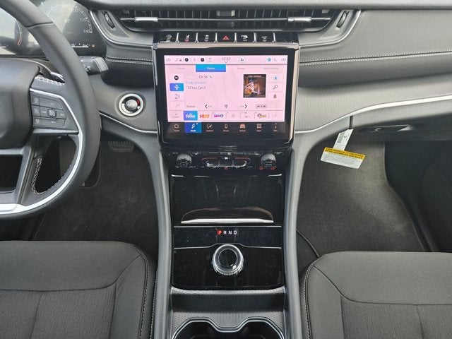 2027 Jeep Grand Cherokee GRAND CHEROKEE LAREDO X 4X4