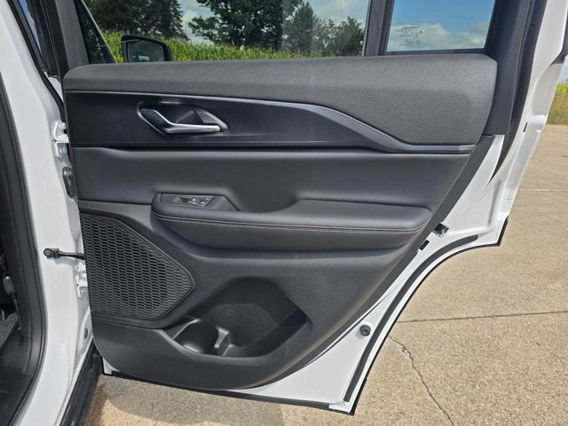 2027 Jeep Grand Cherokee GRAND CHEROKEE LAREDO X 4X4