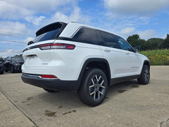 2027 Jeep Grand Cherokee GRAND CHEROKEE LAREDO X 4X4