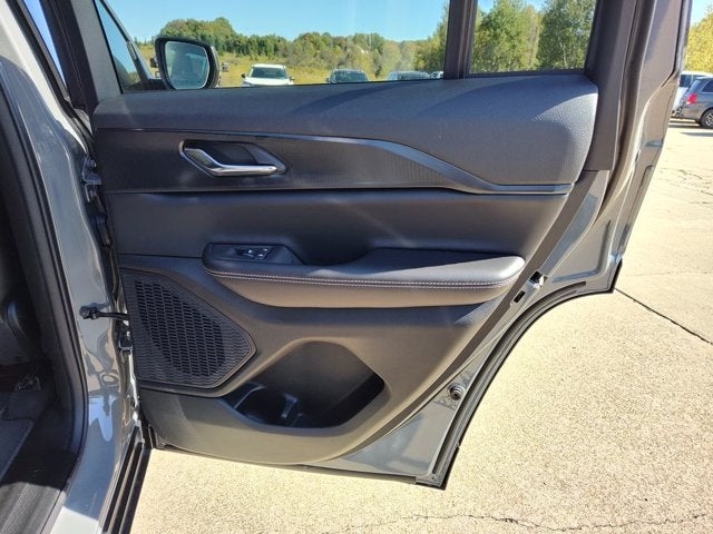 2027 Jeep Grand Cherokee GRAND CHEROKEE LAREDO X 4X4