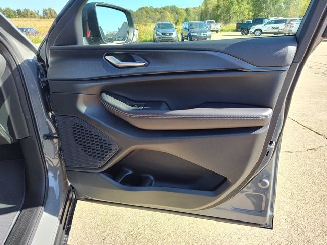 2027 Jeep Grand Cherokee GRAND CHEROKEE LAREDO X 4X4