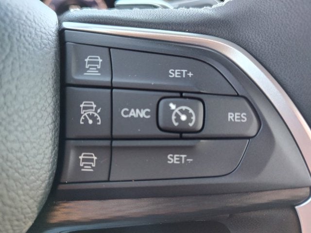 2027 Jeep Grand Cherokee GRAND CHEROKEE LAREDO X 4X4