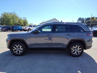 2027 Jeep Grand Cherokee GRAND CHEROKEE LAREDO X 4X4