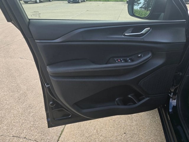 2027 Jeep Grand Cherokee GRAND CHEROKEE LAREDO X 4X4