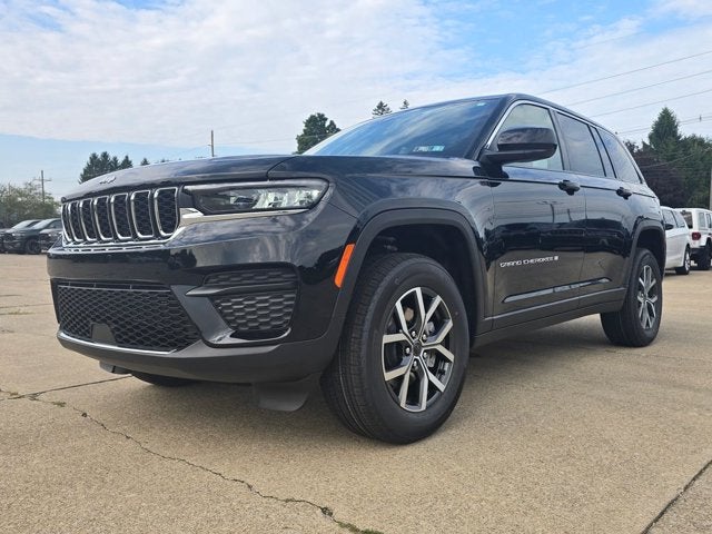 2027 Jeep Grand Cherokee GRAND CHEROKEE LAREDO X 4X4