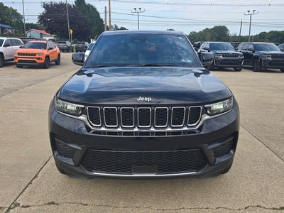 2027 Jeep Grand Cherokee GRAND CHEROKEE LAREDO X 4X4