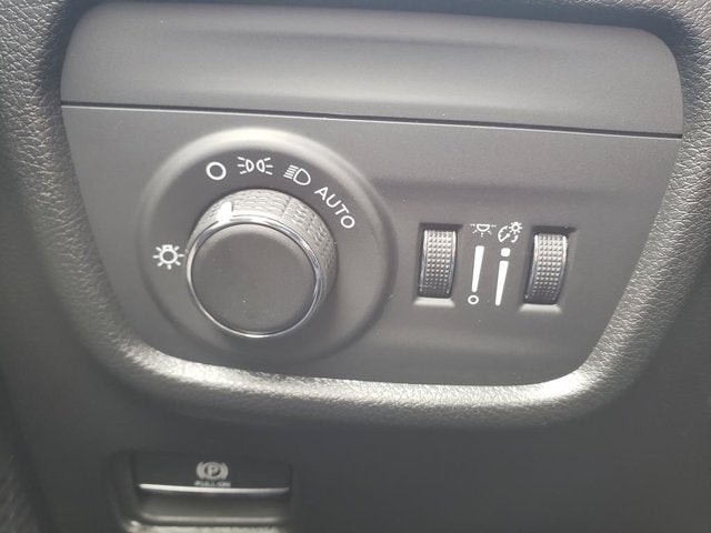 2027 Jeep Grand Cherokee Laredo X