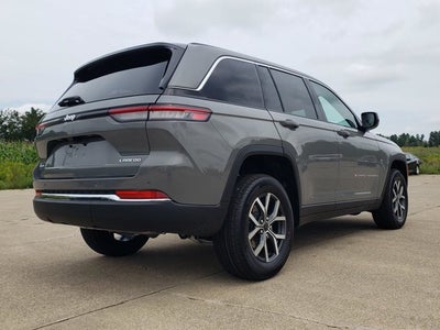 2027 Jeep Grand Cherokee Laredo X