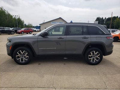 2027 Jeep Grand Cherokee Laredo X