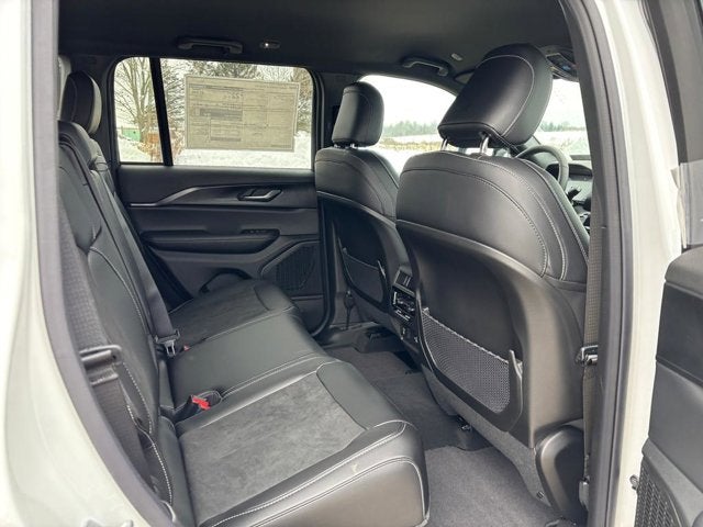 2025 Jeep Grand Cherokee GRAND CHEROKEE ALTITUDE 4X4