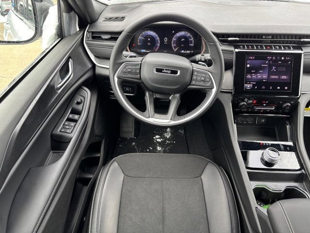 2025 Jeep Grand Cherokee GRAND CHEROKEE ALTITUDE 4X4