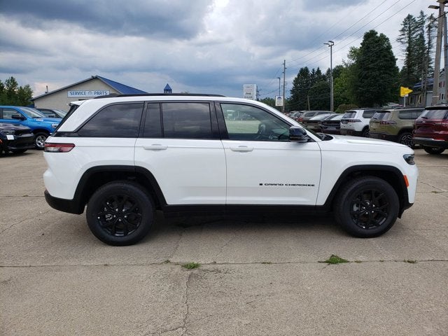 2026 Jeep Grand Cherokee GRAND CHEROKEE LAREDO ALTITUDE 4X4