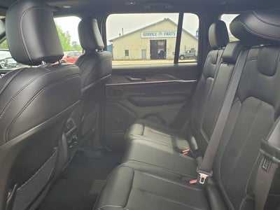2027 Jeep Grand Cherokee Limited