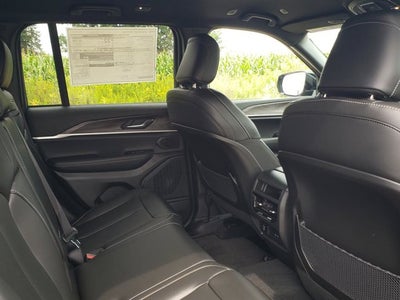 2027 Jeep Grand Cherokee Limited