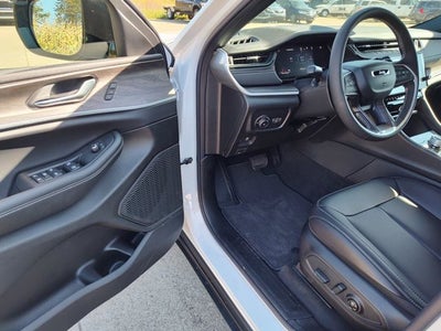 2027 Jeep Grand Cherokee GRAND CHEROKEE LIMITED 4X4
