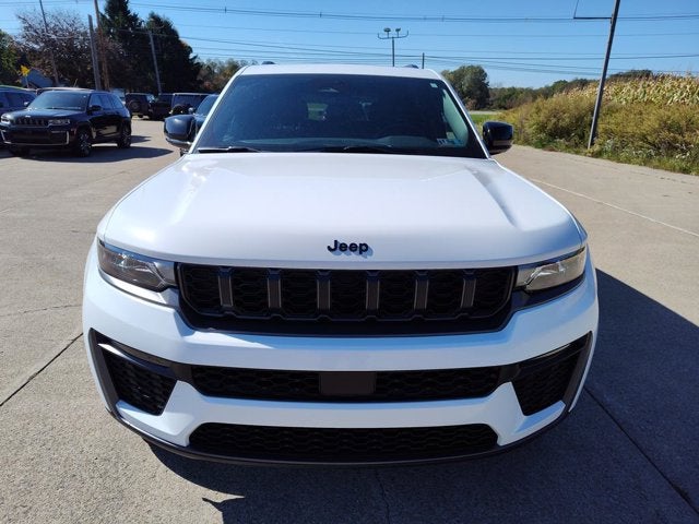 2027 Jeep Grand Cherokee GRAND CHEROKEE LIMITED 4X4