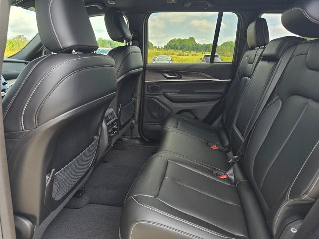 2027 Jeep Grand Cherokee GRAND CHEROKEE LIMITED 4X4
