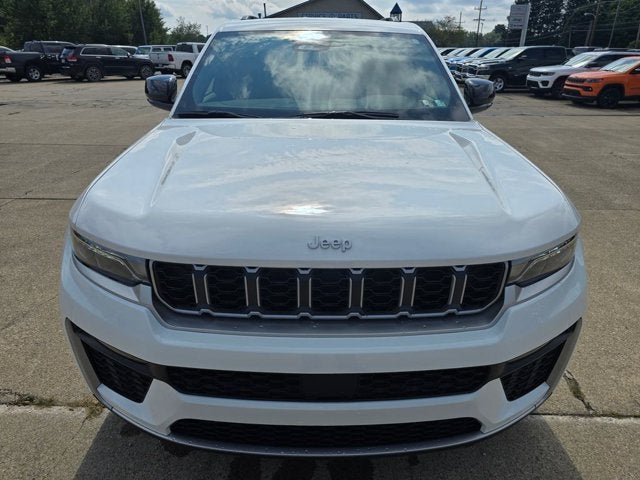 2027 Jeep Grand Cherokee GRAND CHEROKEE LIMITED 4X4