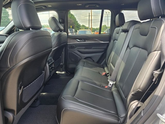 2027 Jeep Grand Cherokee GRAND CHEROKEE LIMITED 4X4