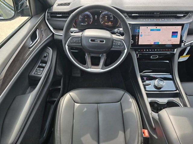 2027 Jeep Grand Cherokee GRAND CHEROKEE LIMITED 4X4