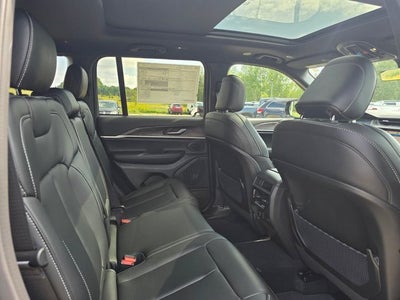 2027 Jeep Grand Cherokee GRAND CHEROKEE LIMITED 4X4