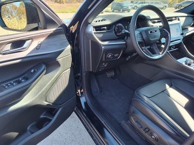 2027 Jeep Grand Cherokee GRAND CHEROKEE LIMITED 4X4