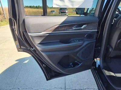 2027 Jeep Grand Cherokee GRAND CHEROKEE LIMITED 4X4