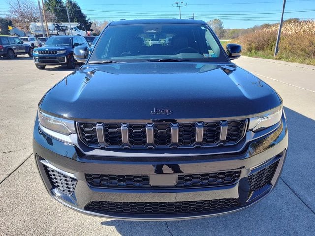 2027 Jeep Grand Cherokee GRAND CHEROKEE LIMITED 4X4