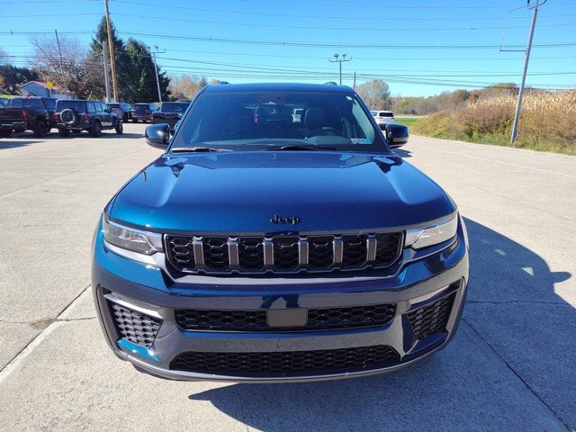 2027 Jeep Grand Cherokee GRAND CHEROKEE LIMITED 4X4