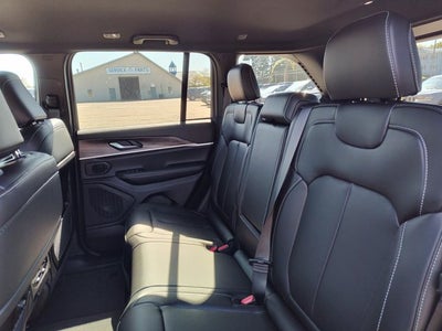 2027 Jeep Grand Cherokee GRAND CHEROKEE LIMITED 4X4
